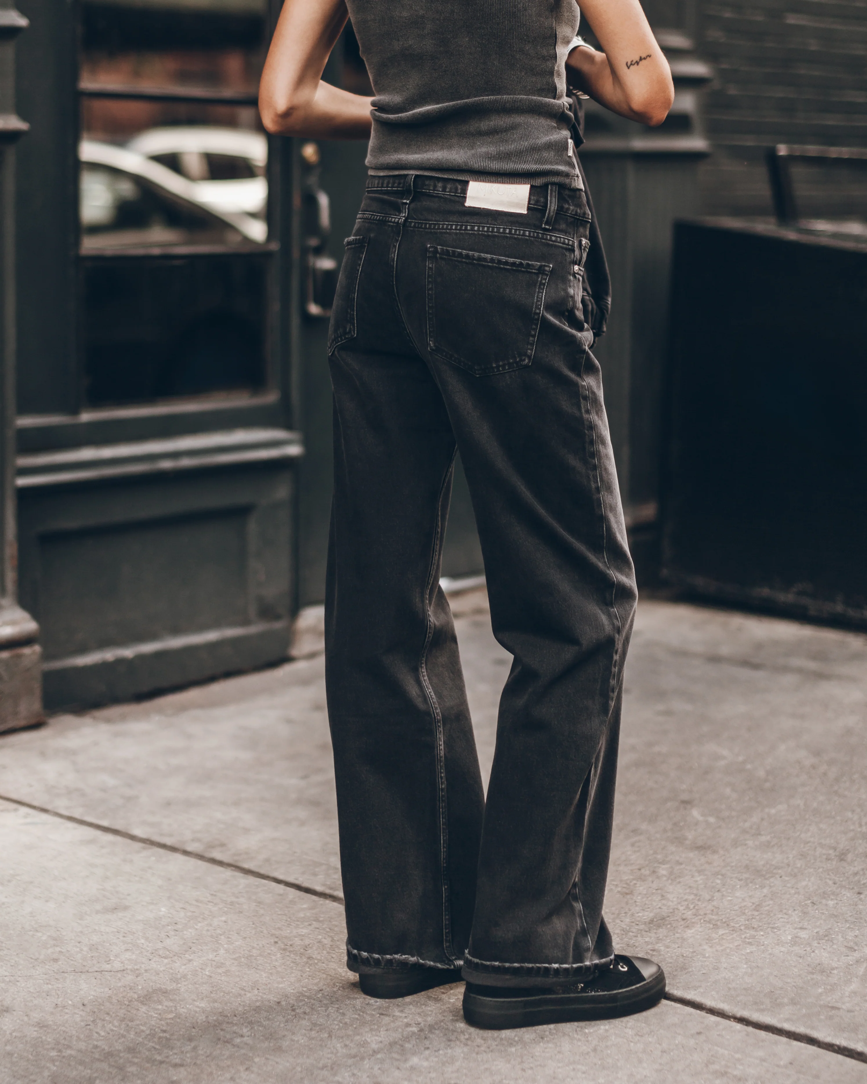 The Black Loose Jeans - Image 6
