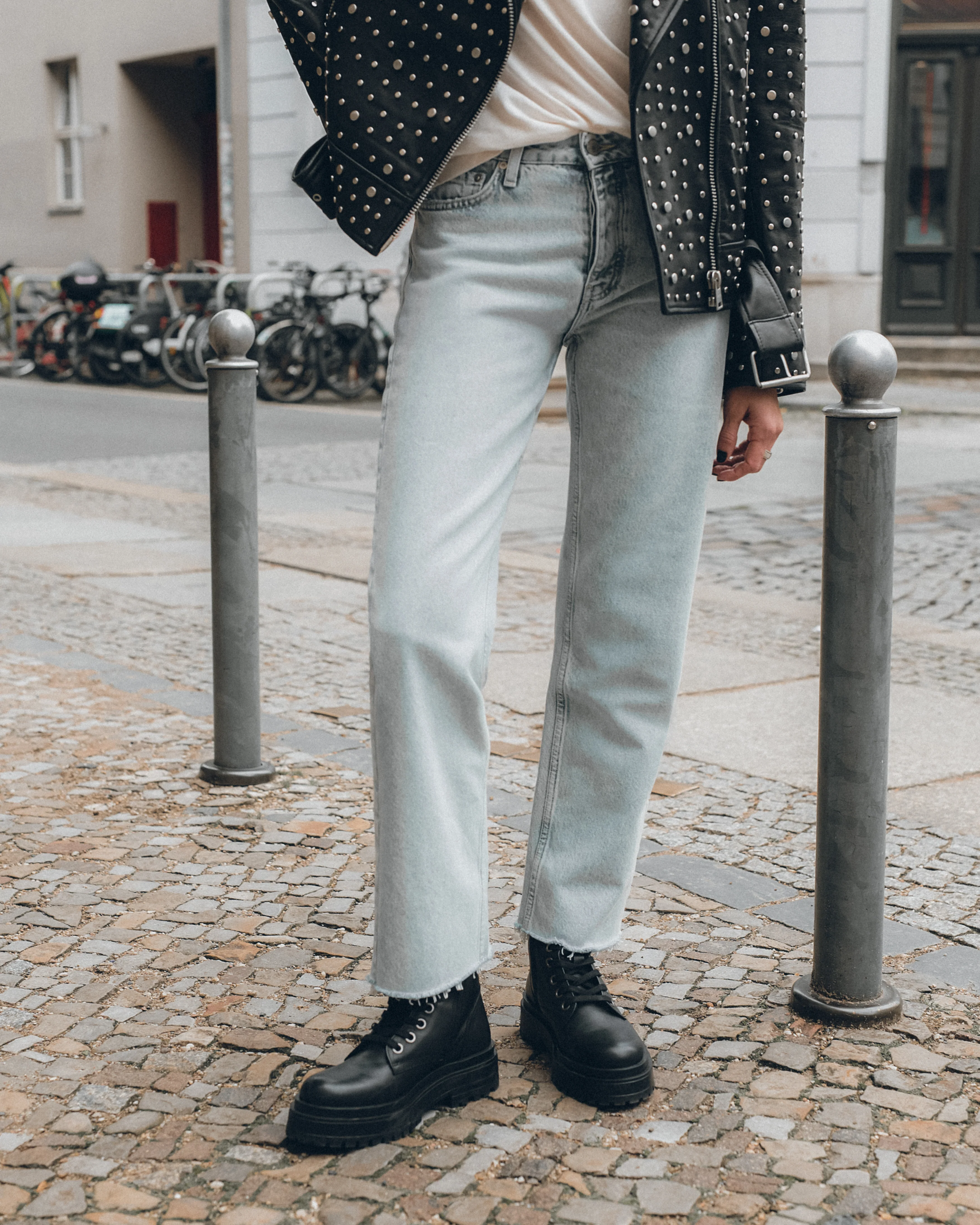 The Blue Cropped Straight Jeans - Image 3