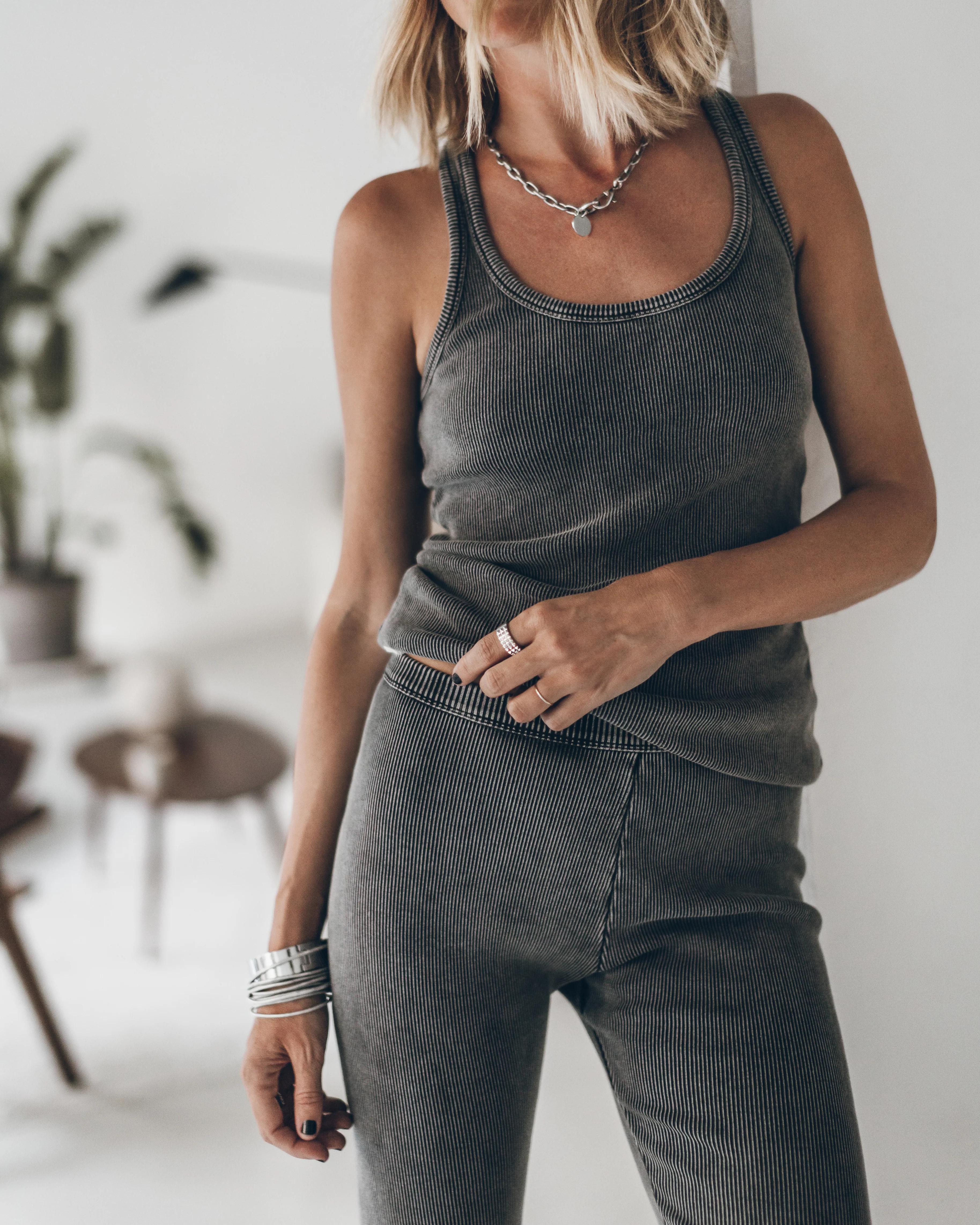 The Dark Ribbed Tank Top - Image 4