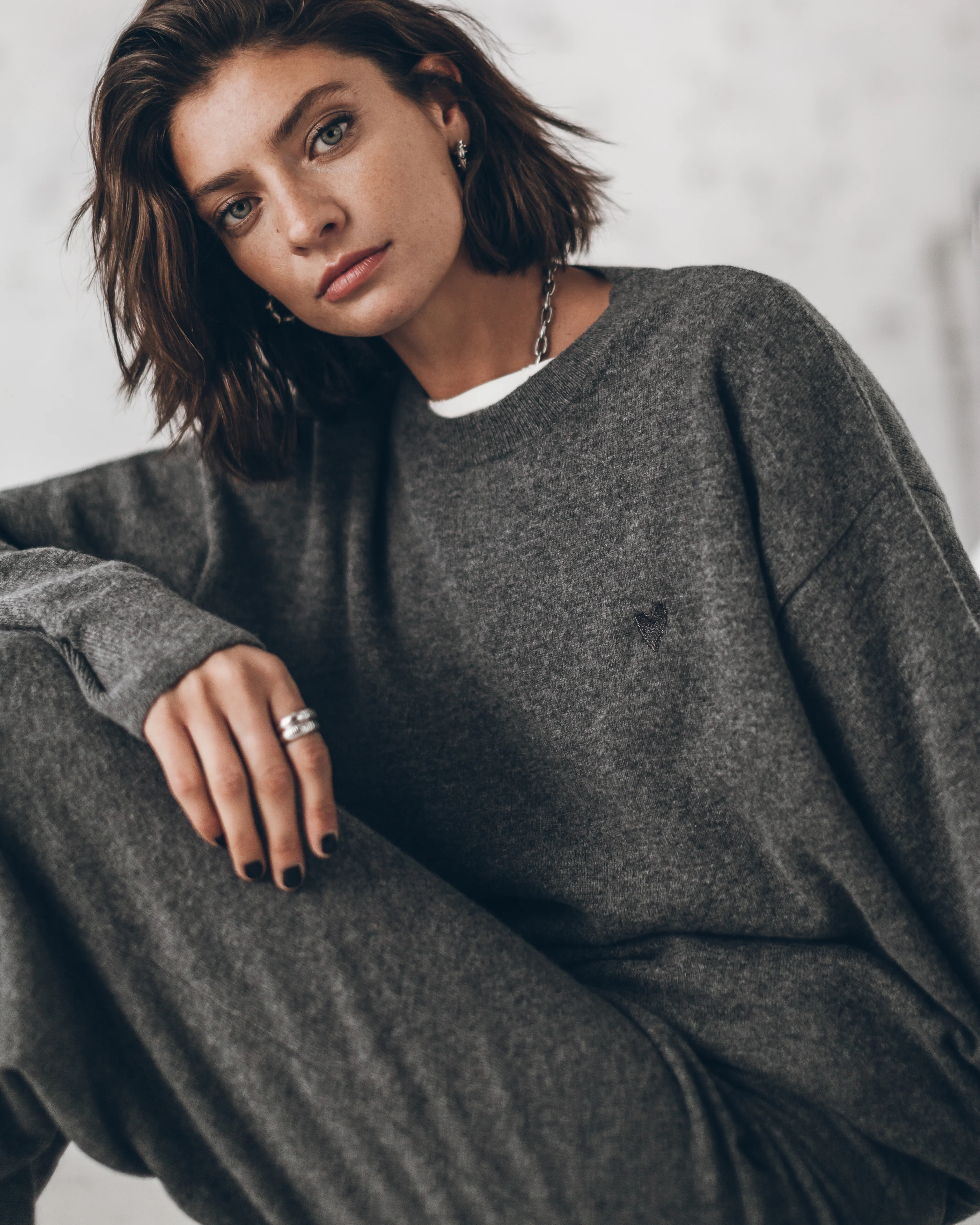 The Grey Cashmere Knitted Sweater - Image 4