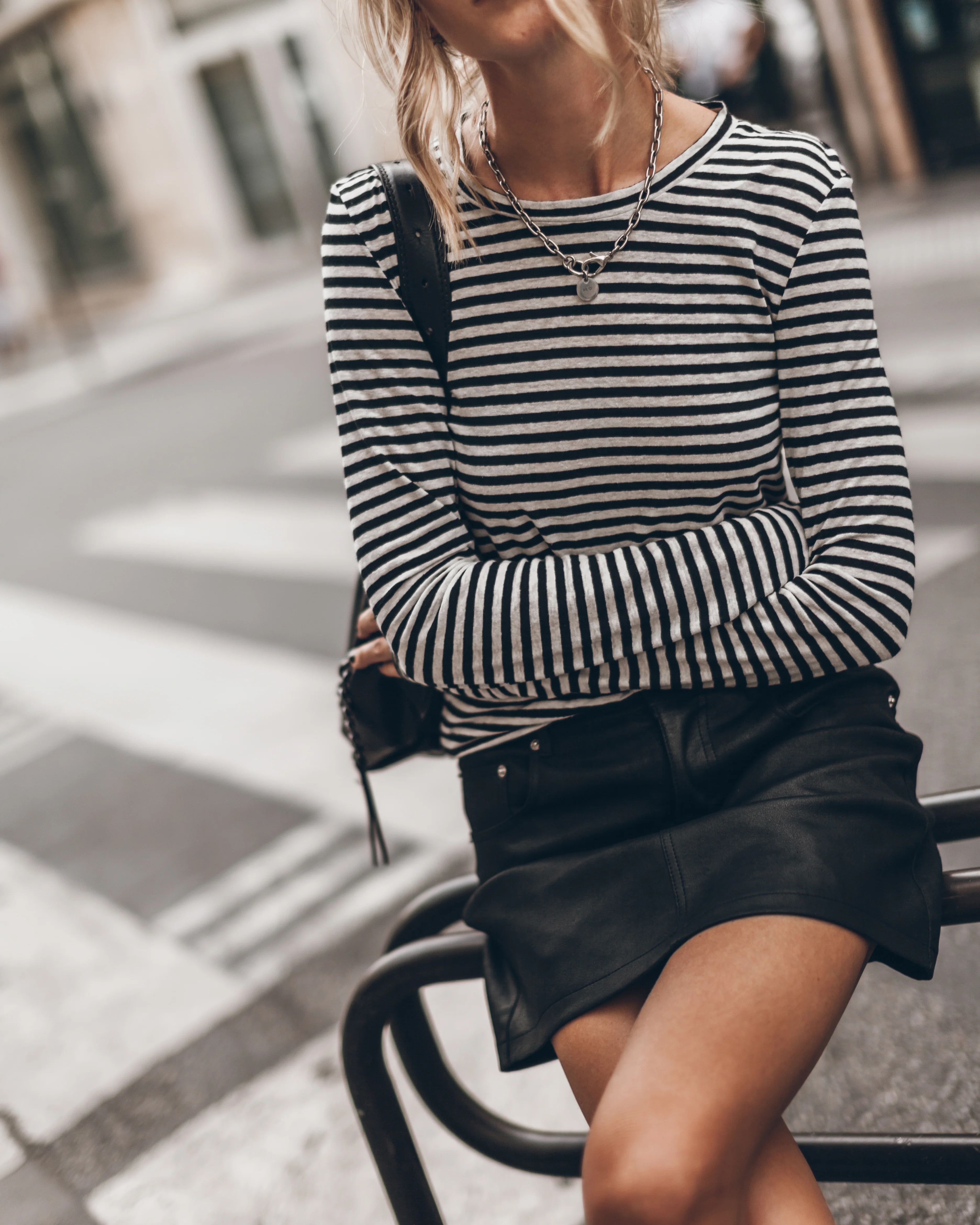The Striped Thin Linen Longsleeve - Image 4